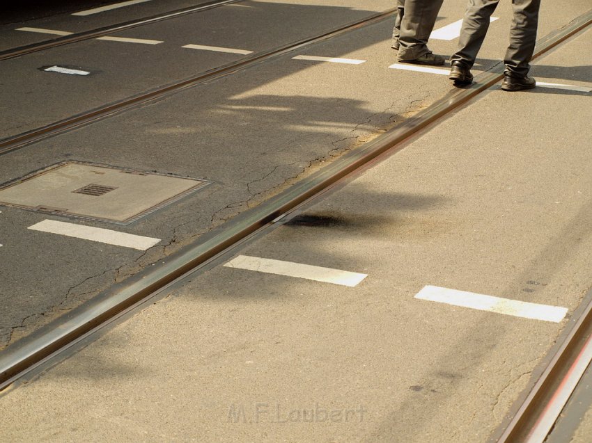 LKW riss Oberleitung ab Koeln Deutz Am Schnellert Siegburgerstr P132.JPG